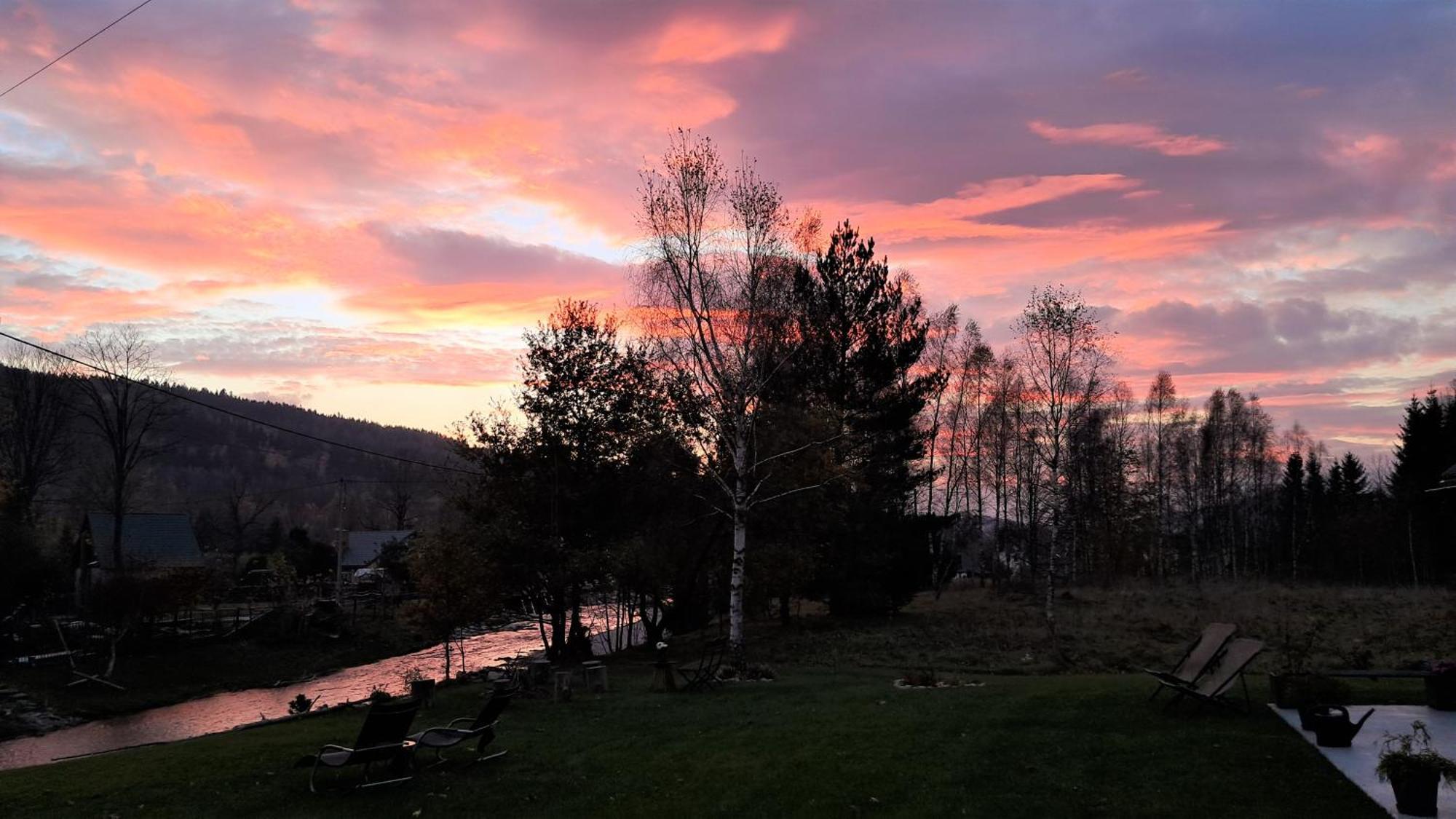 Chwila Moment - Dom W Okolicy Czarnej Gory, Nad Rzeka Villa Stronie Śląskie Buitenkant foto